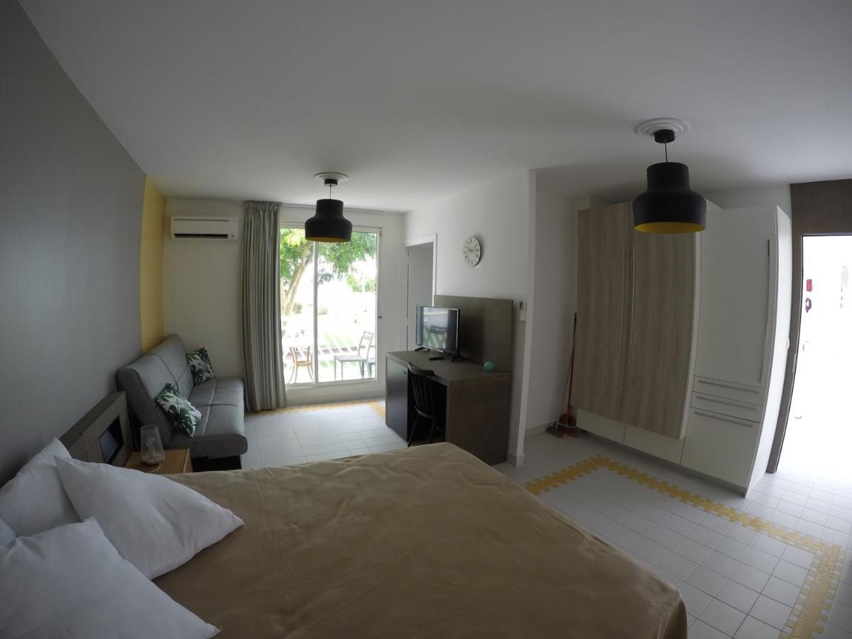 25 M2 A Francois Dans Manganao Avec Privee *