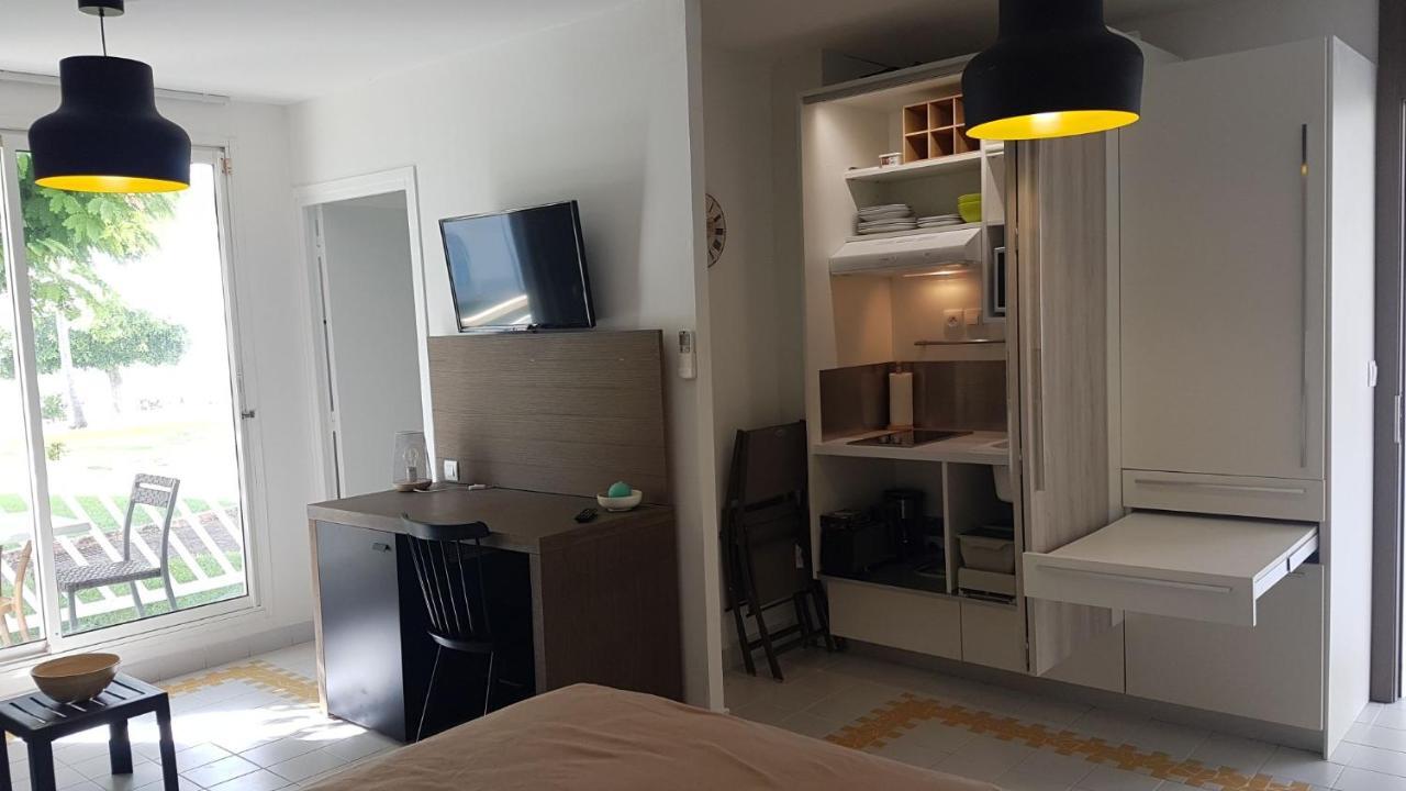 25 M2 A Francois Dans Manganao Avec Privee Apartment *